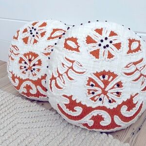 NWT Set of 2 Anthropologie Paola Pillows Orange/White